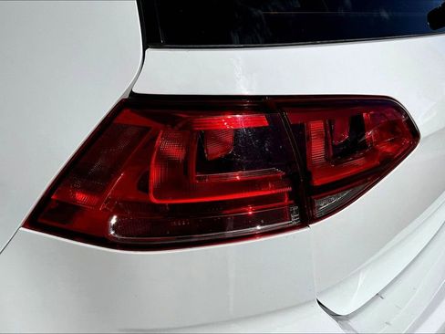 Used 2017 Volkswagen GTI Sport FWD image 22