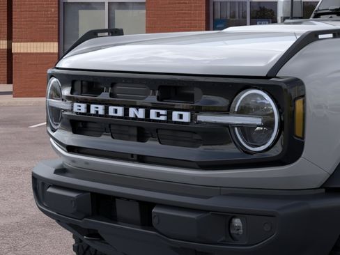 New 2026 Ford Bronco Outer Banks w/ Sasquatch Package AWD/4WD image 19