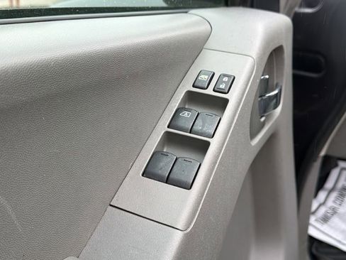 Used 2016 Nissan Frontier SV image 15