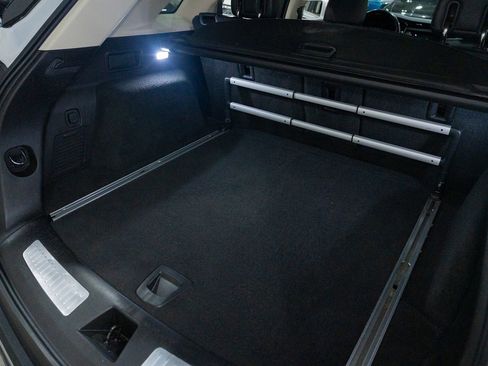 Used 2018 Cadillac XT5 Premium Luxury w/ Driver Assist Package image 27