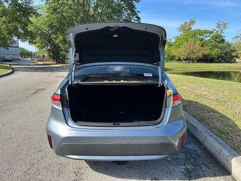 Used 2022 Toyota Corolla LE image 10