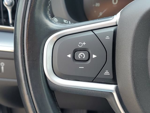 Used 2018 Volvo XC60 T6 Momentum w/ Convenience Package AWD/4WD image 19