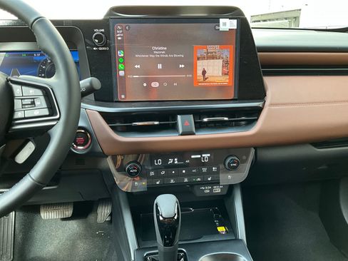 New 2026 Subaru Outback Touring XT AWD/4WD image 18