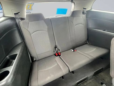 Used 2017 Chevrolet Traverse LT w/ Style and Technology Package AWD/4WD image 32