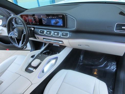 Used 2024 Mercedes-Benz GLS 450 450 4MATIC**DRIVER ASSIST**HEA image 29