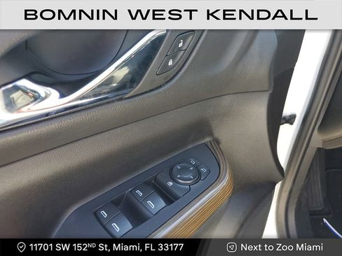 Used 2022 GMC Acadia SLE w/ Driver Convenience Package image 23