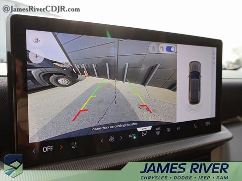 Used 2025 Ford Explorer Active w/ Active Comfort Package image 35