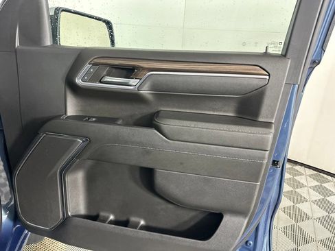Used 2024 Chevrolet Silverado 1500 LT AWD/4WD image 31