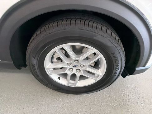 New 2026 Ford Explorer Active w/ Active Comfort Package RWD image 5
