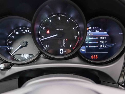 Used 2024 Porsche Macan image 24