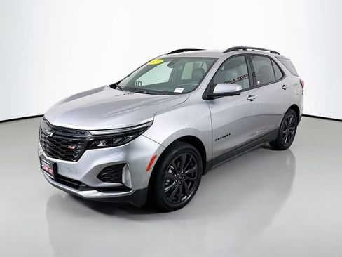 Used 2024 Chevrolet Equinox RS w/ RS Leather Package FWD image 3