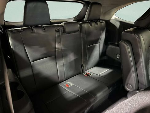 Used 2020 Toyota Highlander XLE AWD/4WD image 30