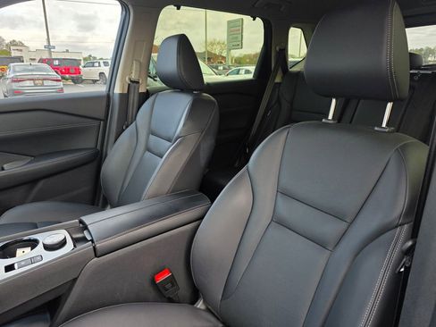 Used 2025 Nissan Rogue SL w/ Tech Package AWD/4WD image 10