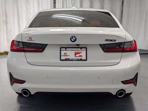 Used 2021 BMW 330i Sedan w/ Driving Assistance Package image 27