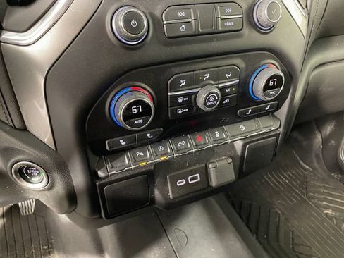 Certified 2022 Chevrolet Silverado 1500 LT AWD/4WD image 8