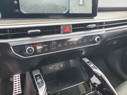 New 2025 Kia Sorento SX image 25