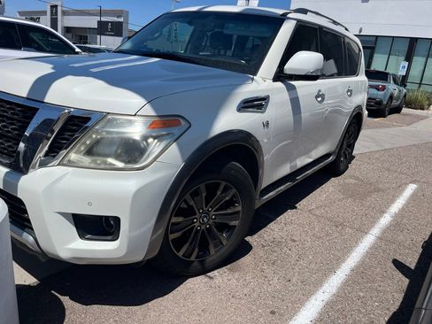Used 2017 Nissan Armada Platinum w/ Interior Lighting Package AWD/4WD image 5