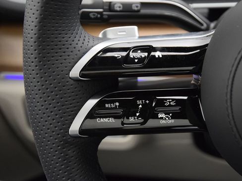 New 2025 Mercedes-Benz GLS 580 4MATIC image 24