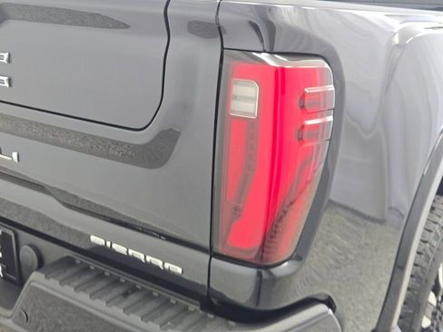 Certified 2024 GMC Sierra 2500 Denali Ultimate w/ LPO, GMC Protection Package AWD/4WD image 13
