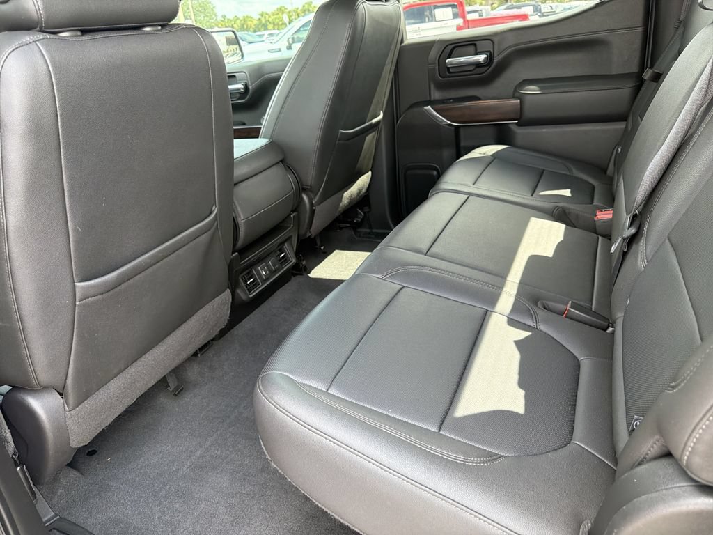 Used 2021 GMC Sierra 1500 SLT AWD/4WD image 16