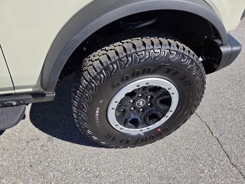 New 2026 Ford Bronco Badlands AWD/4WD image 15