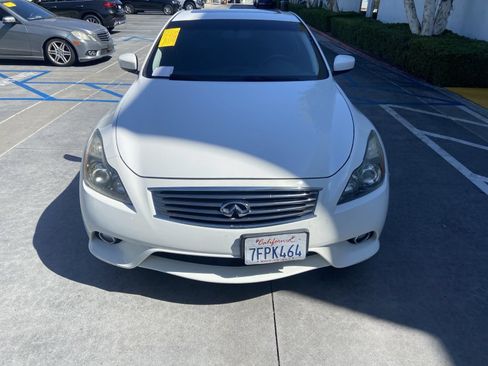 Used 2014 INFINITI Q60 Journey w/ Premium Package RWD image 3