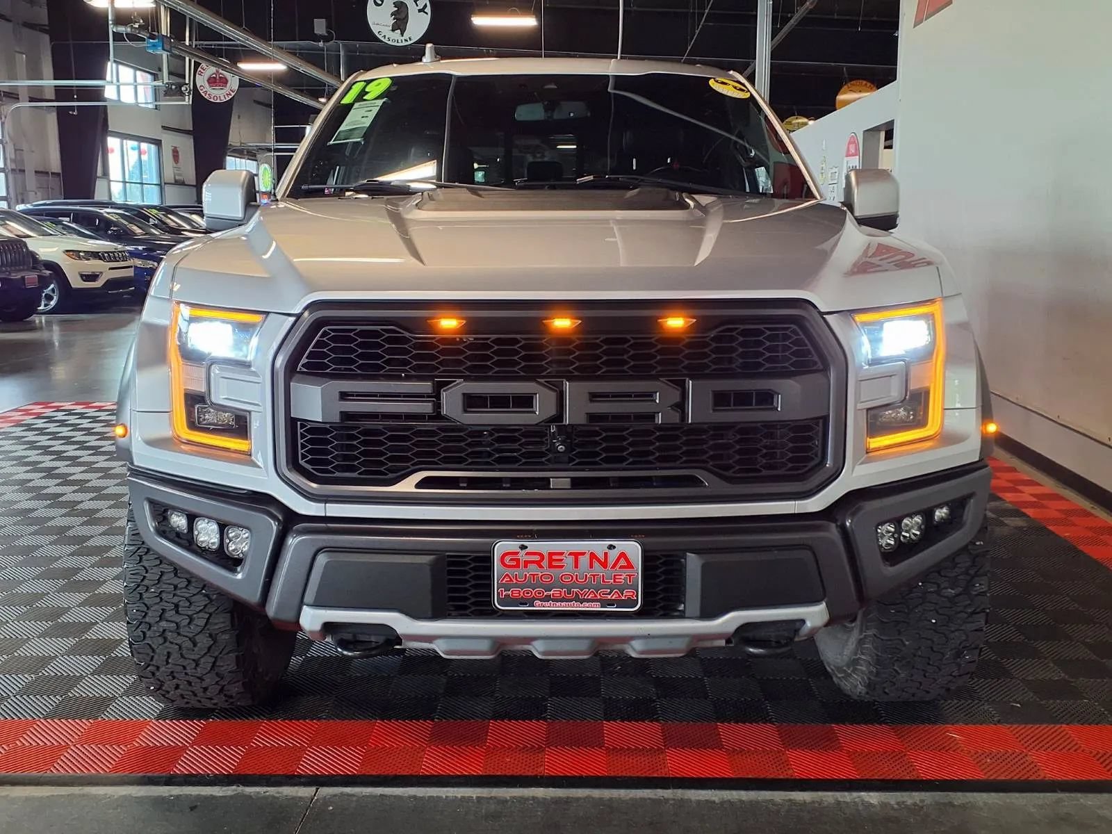 Used 2019 Ford F150 Raptor w/ Equipment Group 802A Luxury AWD/4WD image 3
