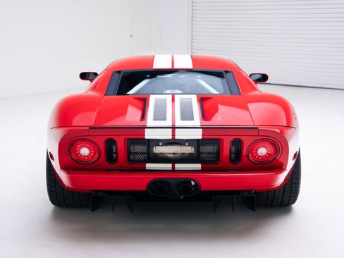 Used 2005 Ford GT image 6