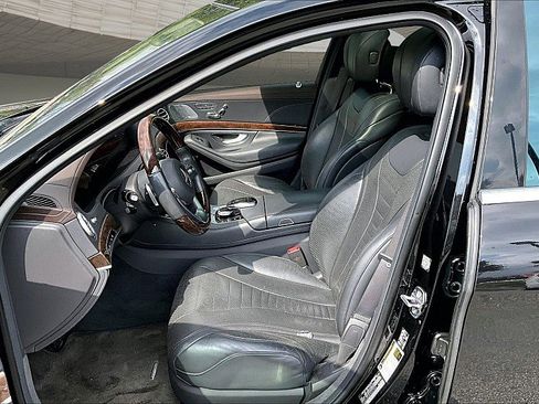 Used 2018 Mercedes-Benz S 560 4MATIC Sedan image 22