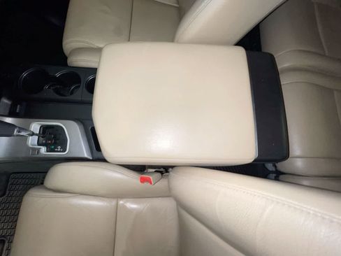Used 2015 Toyota Sequoia Limited AWD/4WD image 21