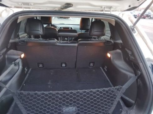 Used 2015 Jeep Cherokee Limited image 9