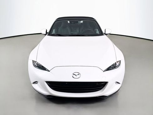 Used 2023 MAZDA MX-5 Miata Grand Touring image 2