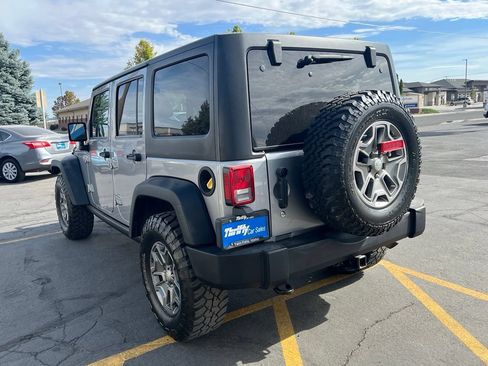 Used 2017 Jeep Wrangler Unlimited Rubicon w/ Cold Weather Group AWD/4WD image 6
