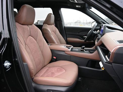 New 2026 Toyota Grand Highlander AWD Hybrid image 15