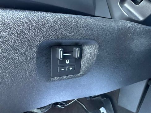 Used 2013 Chevrolet Silverado 2500 LT w/ Z71 Appearance Package AWD/4WD image 18