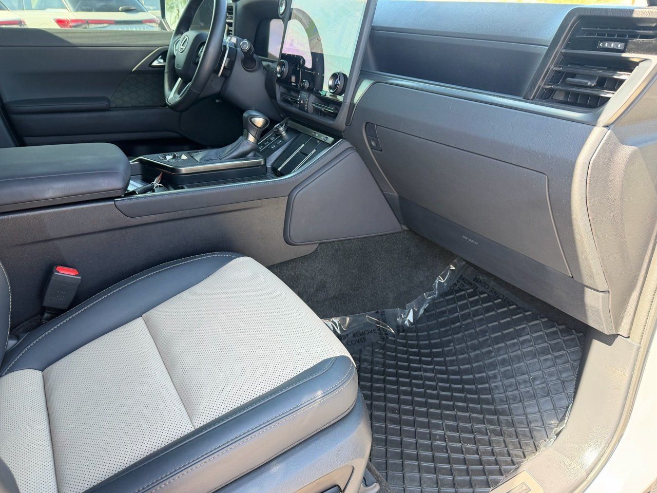 Used 2024 Lexus GX 550 AWD/4WD image 12