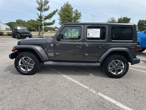 Used 2019 Jeep Wrangler Unlimited Sahara image 17