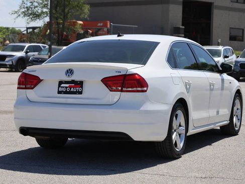 Used 2015 Volkswagen Passat 1.8T Limited Edition FWD image 9