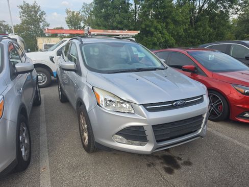 Used 2013 Ford Escape SE AWD/4WD image 1