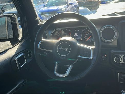 Used 2018 Jeep Wrangler Unlimited Sahara w/ Cold Weather Group image 27