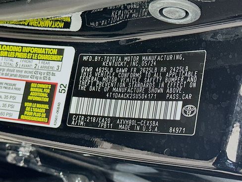 Used 2025 Toyota Camry SE FWD image 32
