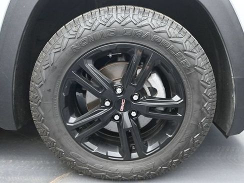 Used 2022 GMC Terrain AT4 w/ LPO, Floor Liner Package AWD/4WD image 31