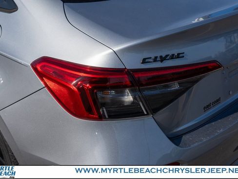 Used 2022 Honda Civic Sport image 11