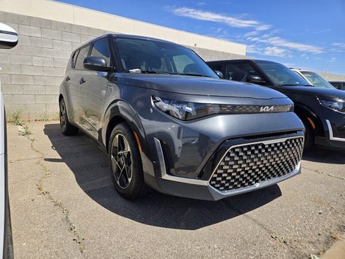 Certified 2024 Kia Soul EX FWD image 2