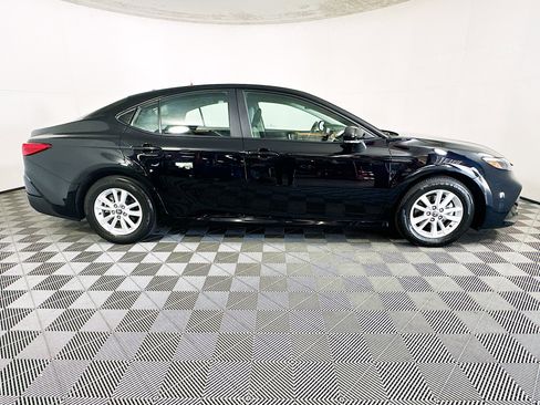 Used 2025 Toyota Camry LE w/ Convenience Package image 2