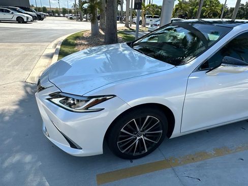 Used 2023 Lexus ES 350 w/ Premium Package FWD image 8