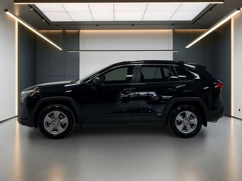 Used 2024 Toyota RAV4 LE AWD/4WD image 2