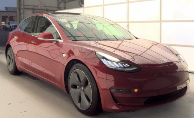 Used 2018 Tesla Model 3 Performance AWD/4WD image 3