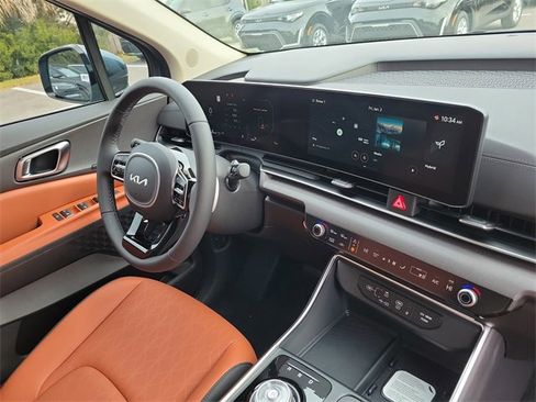 New 2026 Kia Carnival SX image 8