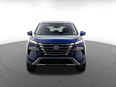 Used 2026 Nissan Rogue SL FWD image 2